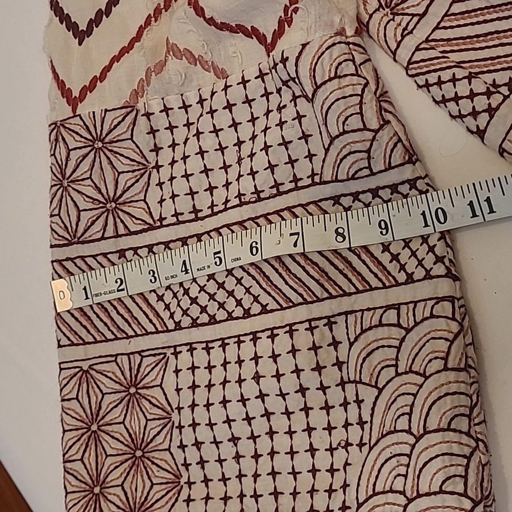 BNCI Boho Bell Sleeve Beautiful Geometric Look Top Embroidered Size M - Picture 11 of 14
